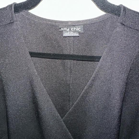 City chic wrap mini dress - Picture 2 of 3